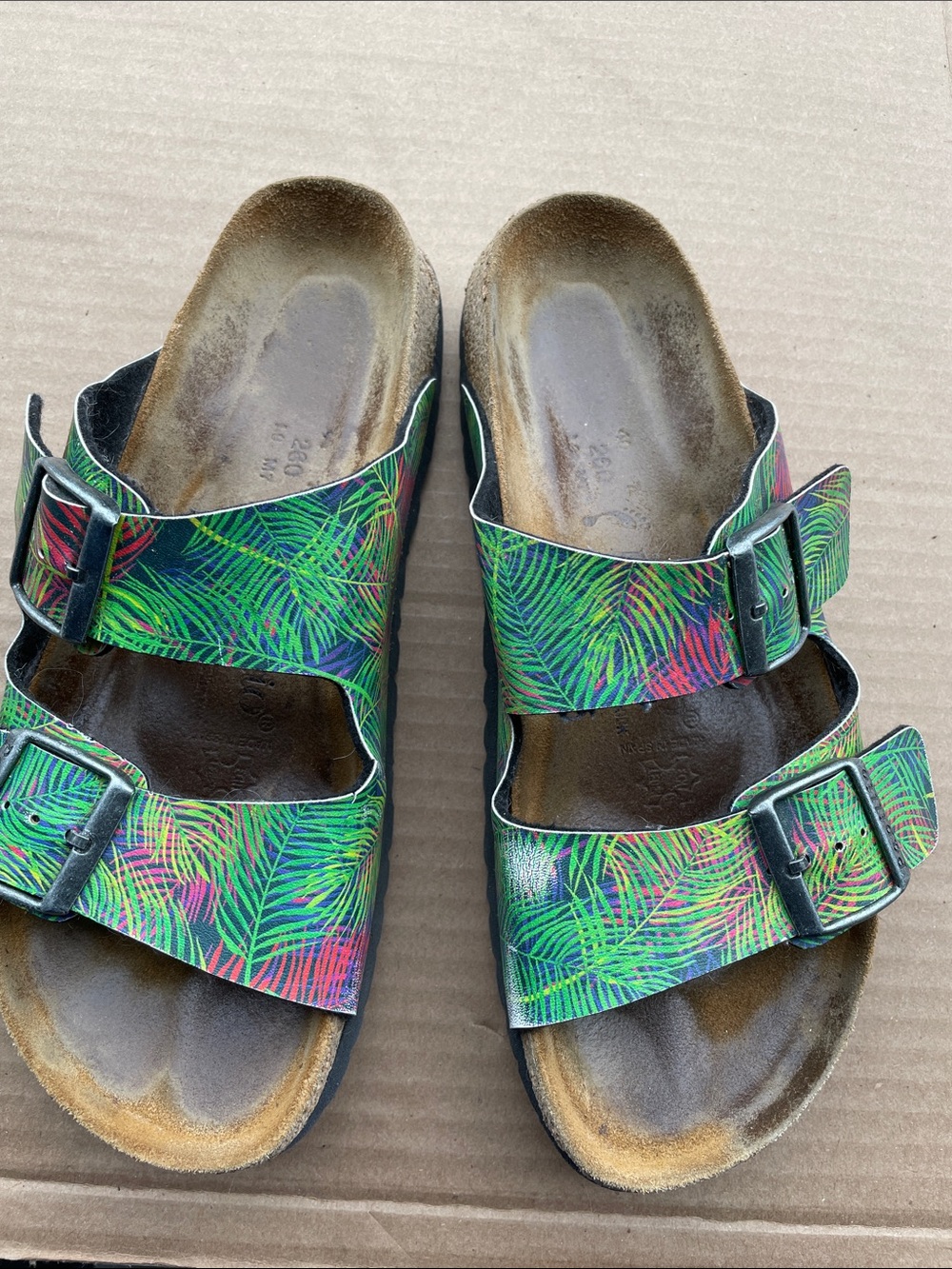 Papillon Blanc Double-Buckle Slide Sandals in Green Tropical Leaf Print